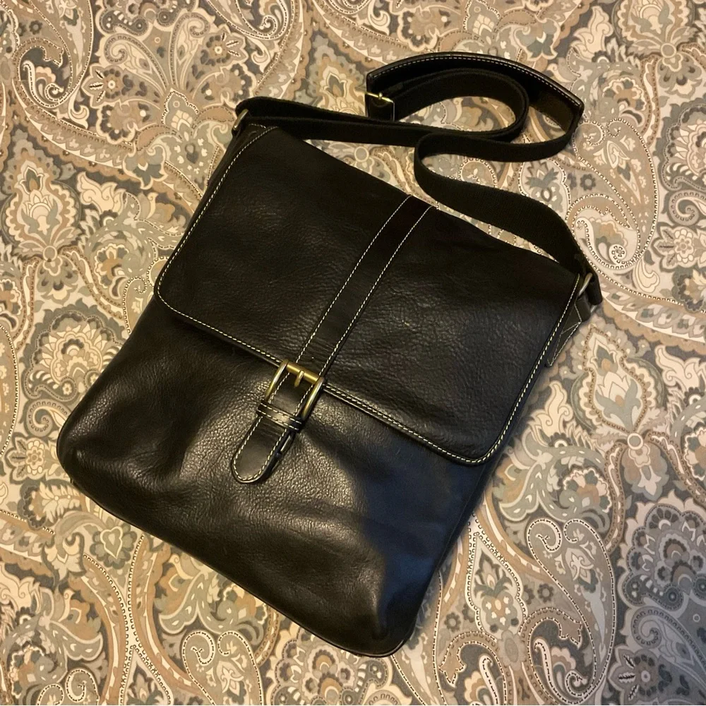Mint Cole Haan Pebble Leather Messenger Crossbody Bag Used 1x